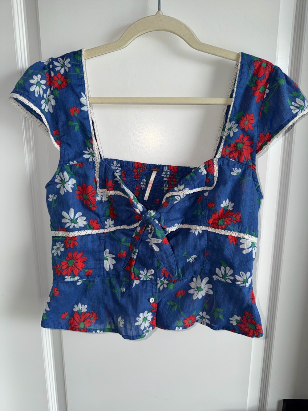 Free People Blue Floral Tie Front Peplum Top Size Large Cottagecore Boho
